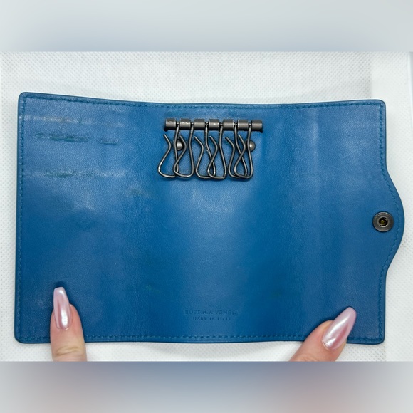 BOTTEGA VENETA EUC ROYAL BLUE INTRECCIATO LAMBSKIN 6 RING KEY HOLDER - Picture 10 of 14
